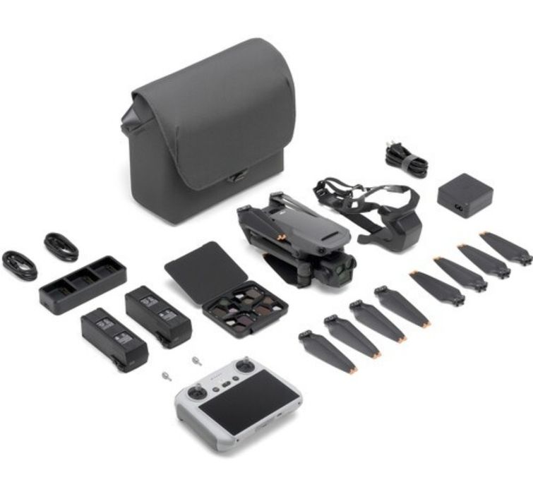 Дрон DJI Mavic 3 Pro Fly More Combo (DJI RC) серый