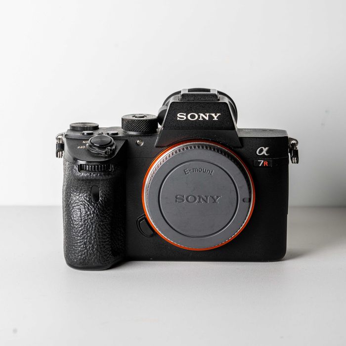 Sony A7R III тяло