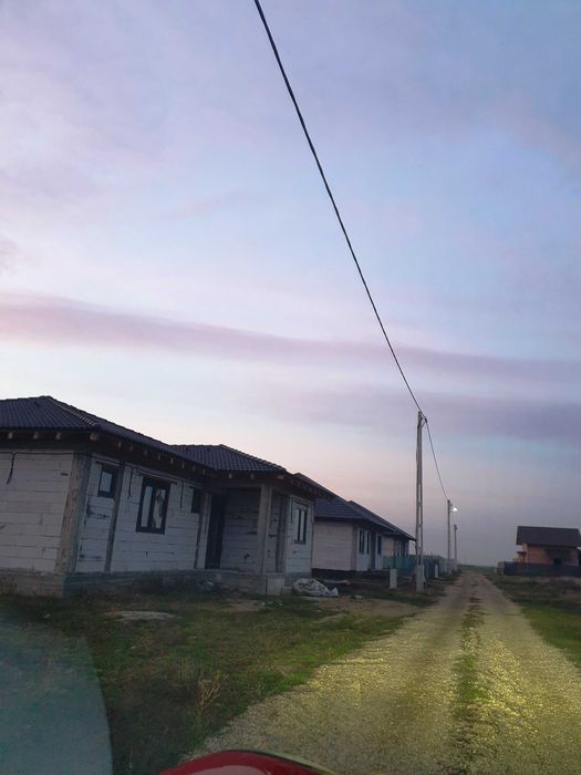 loc de casa 500 mp in LIVADA DE BIHOR cu curent si apa termala