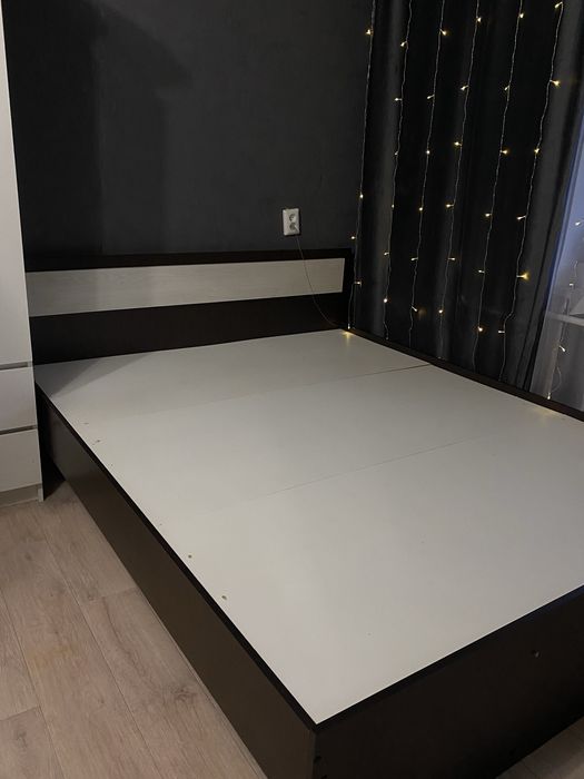 кровать двухспальная