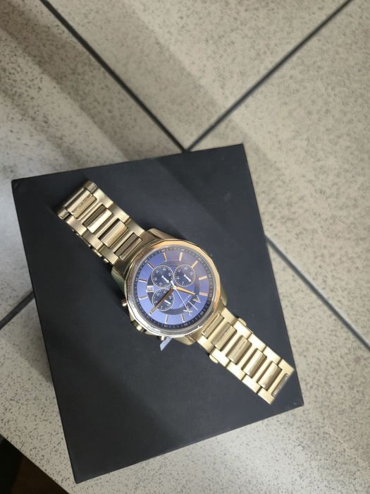 Часовник armani exchange