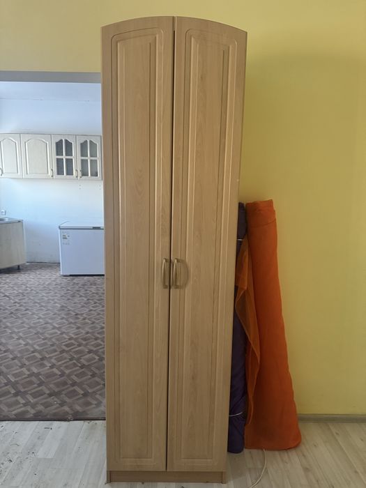 Шкаф для вещей в хорошем состоянии