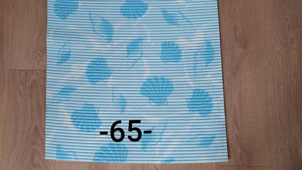 Модерни постелки за баня