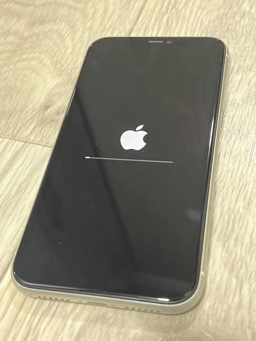 Продам Iphone 11