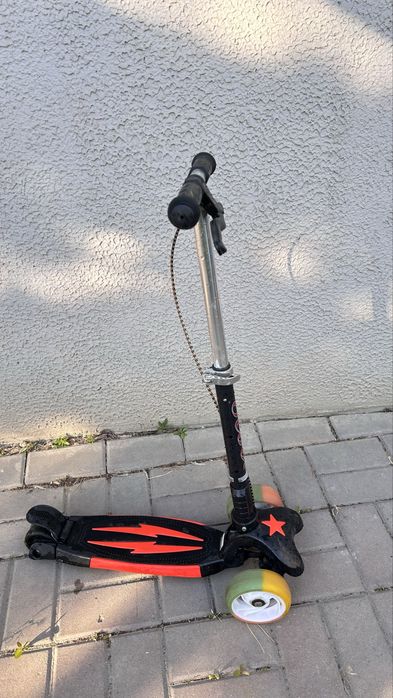 Продам самокат детский
