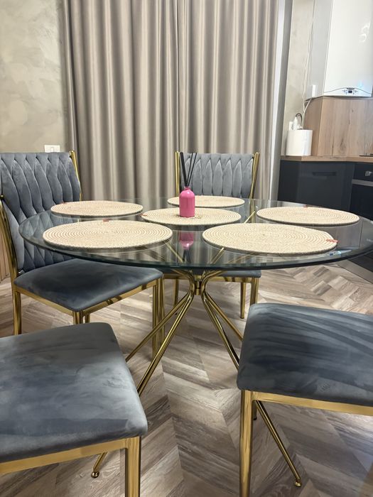 Vand masa plus scaune, stare perfecta