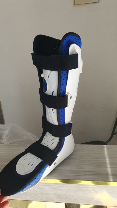 Ortoz oyoq singada va topiq singanida