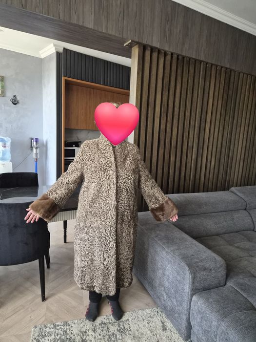 Шуба натуральный каракуль