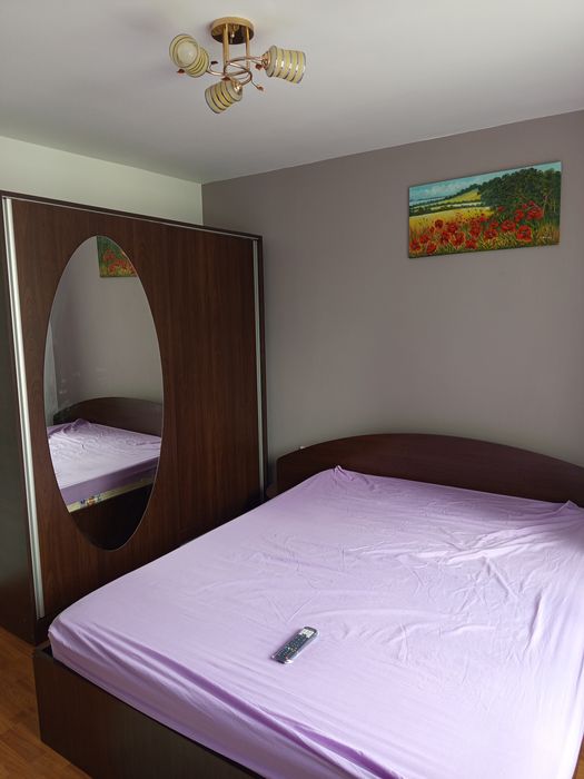 Închiriez apartament