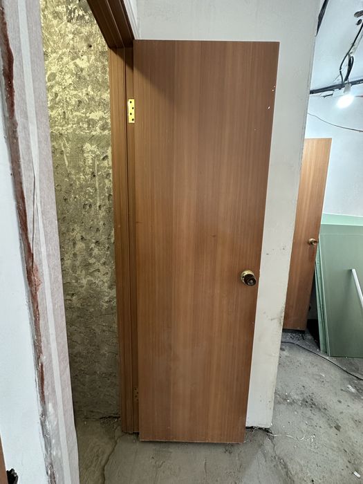 Межкомнатная дверь продаётся с коробкой