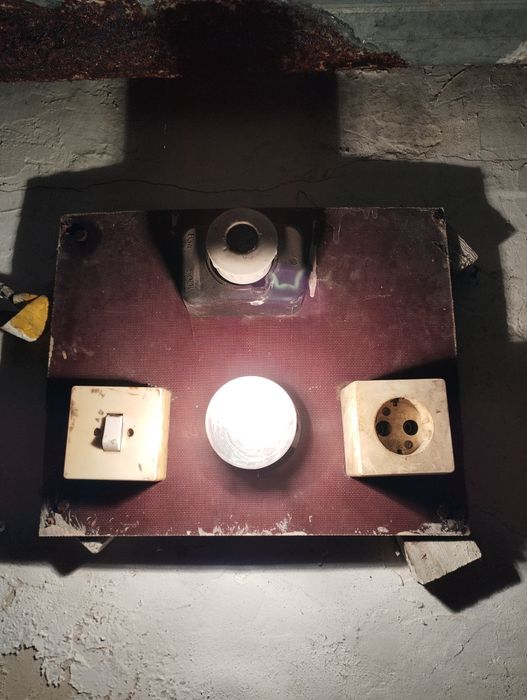 Дава се под наем Гараж / Паркомясто в Стара Загора, Център - 19 кв.м за 40.8 € - Снимка #1