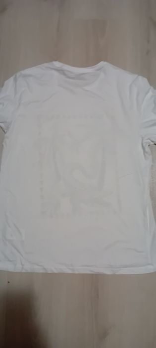 Лека лятна тениска