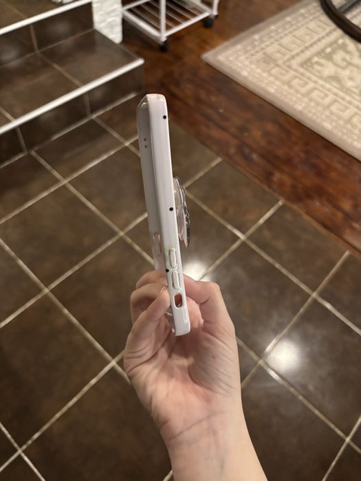 чехол на 12 айфон с котиком! (=^･ω･^=)