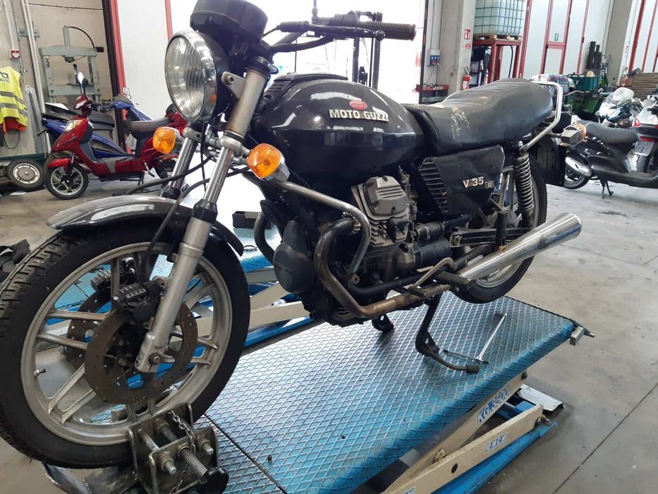 Мото Гуци Брева 750(MOTO GUZZI BREVA,V 35 на части