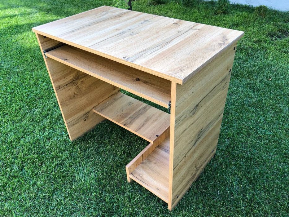 Компьютерный стол 450.000