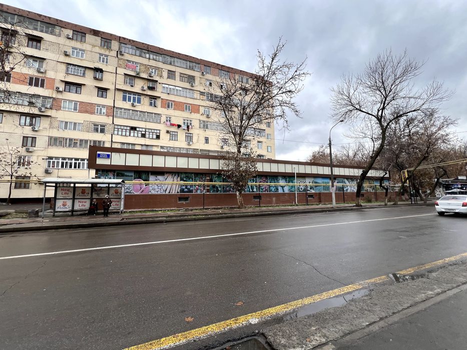 Yangihayot Tashkent İndex yanıda, 2.000 m2 magazin ofis sklad satuvda