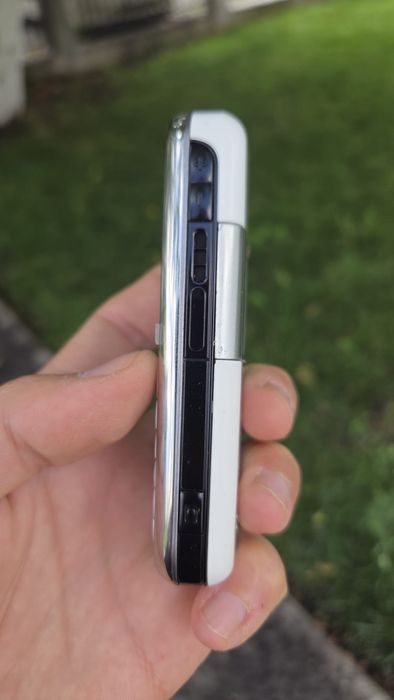 Nokia 6233 Telefon cu Butoane + Accesori