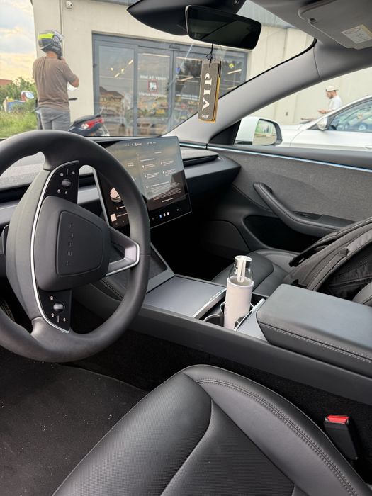 Tesla model 3 premium RWD