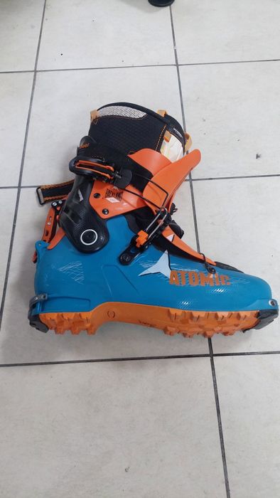 bocanci pt schi de tura