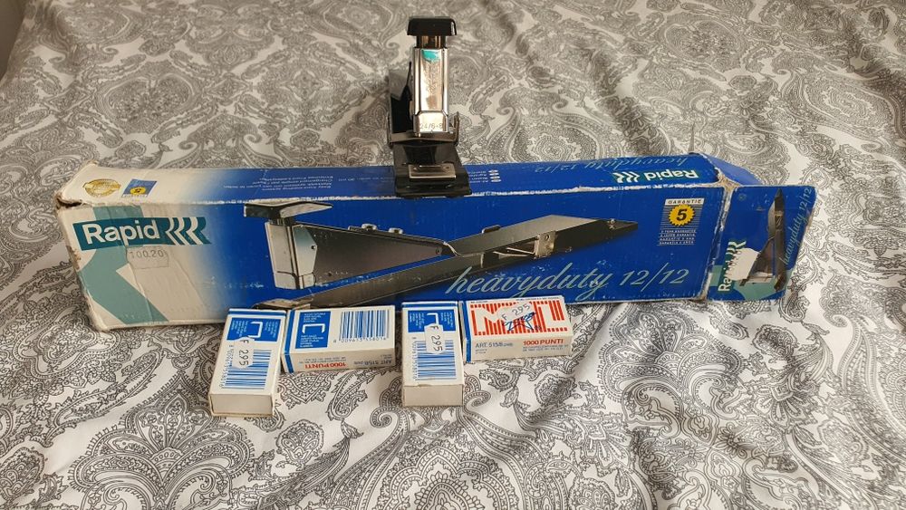 Capsator cu braț lung