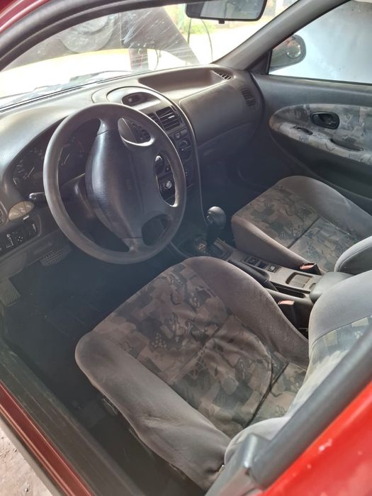 Разбираем Mitsubishi Carisma