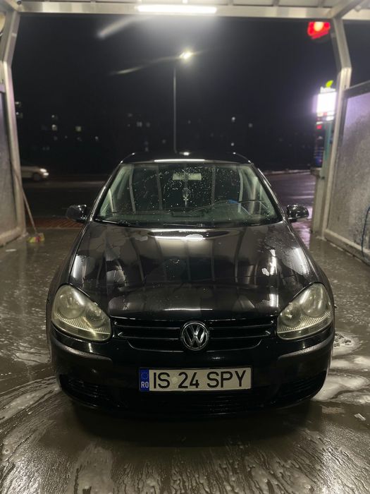 Vând golf V 1.9 Tdi