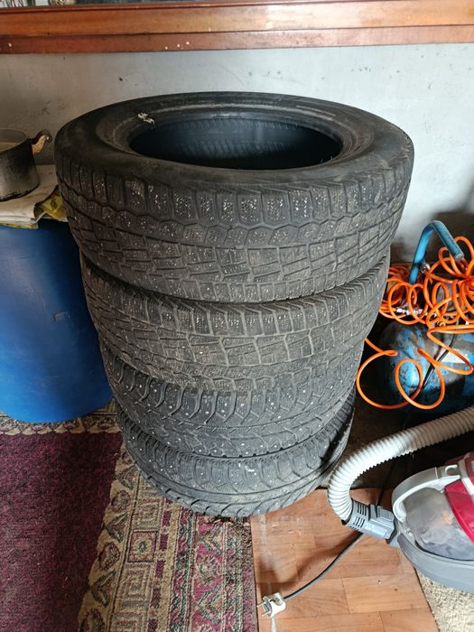 Продам зимние шины
