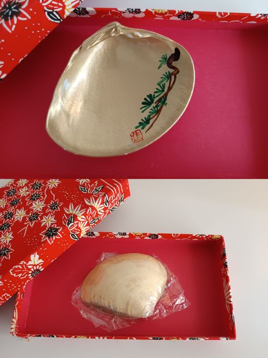 Японска кутия, ветрила, клечки за хранене, за горене, топка, и др.