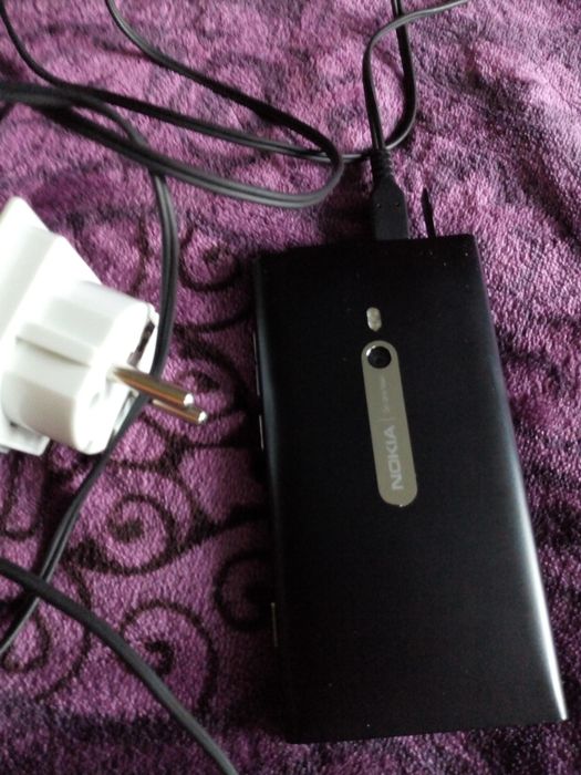 Смартфон Nokia Lumia 800