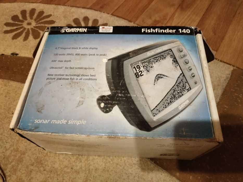 Эхолот Garmin Fishfinder 140