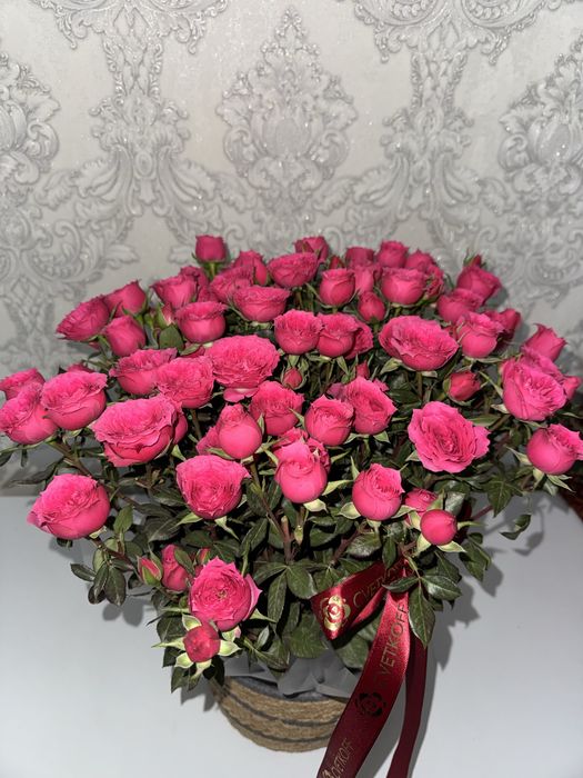 кустовых роз продаже