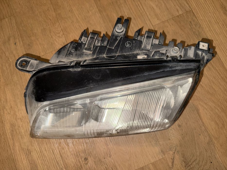 Фара Мазда птичка рестайлинг 2001