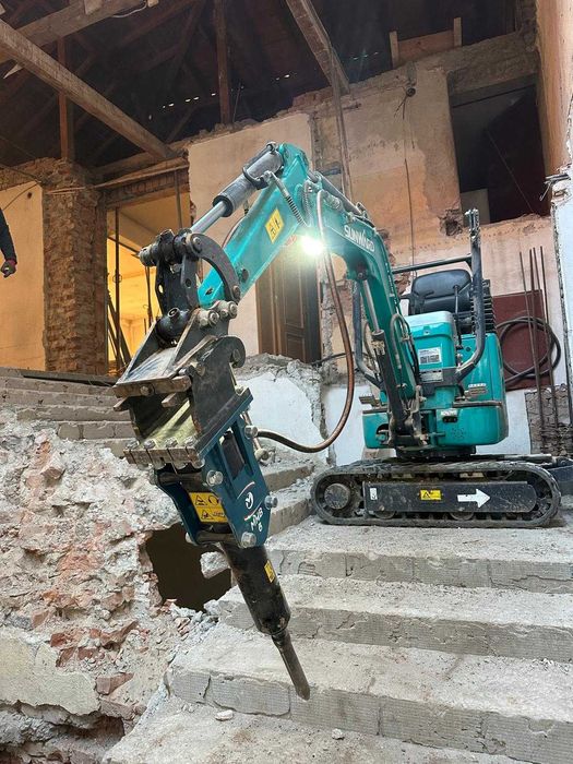 Închirieri Miniexcavatoare cu Picon/Foreză și Încărcătoare Telescopice Manitou