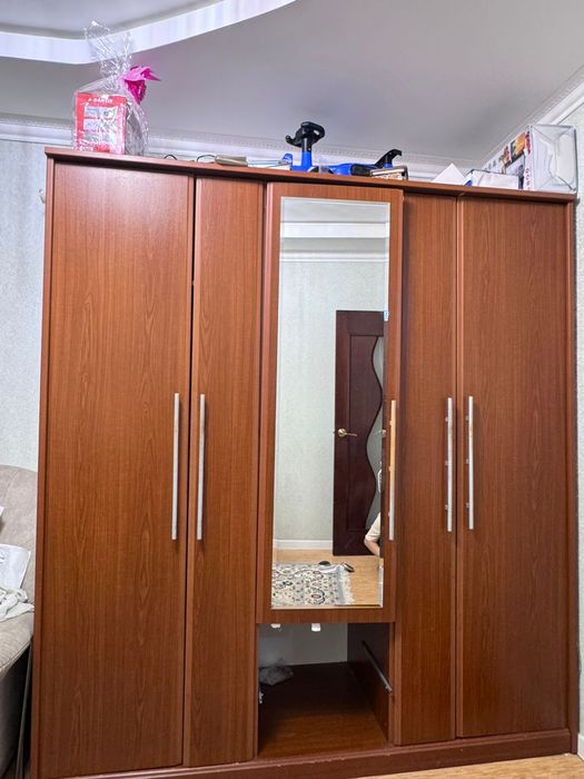 Шкаф сатылады срочна