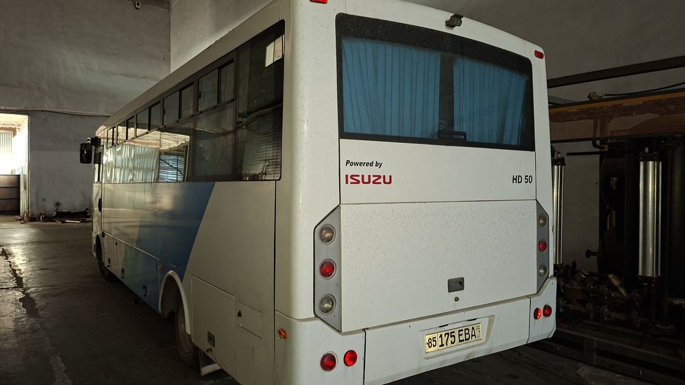 ISUZU AVTOBUS HD 50 sotiladi