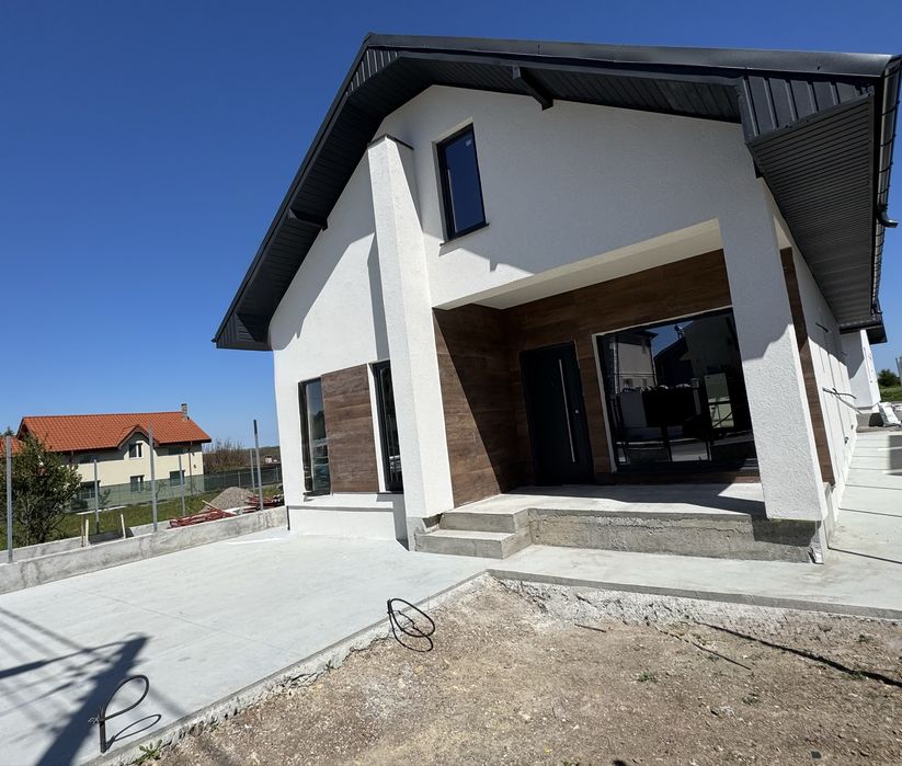 Casa moderna Valu lui Traian zona Top
