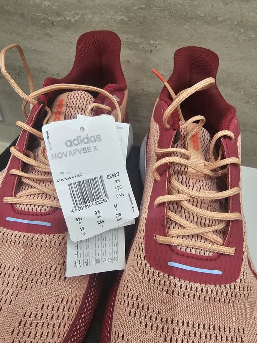 Чисто нови маратонки Adidas Nova Run X
