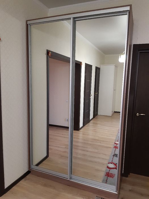 Шкаф для прихожей и гардероба