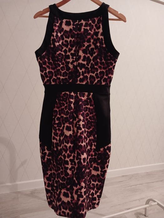 Продам женские платья