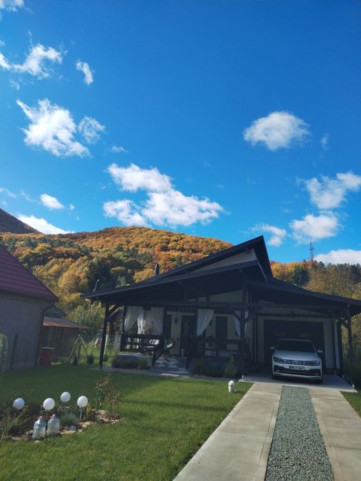 Casa de vanzare zona Lunci .Bifurcare Baraj Firiza