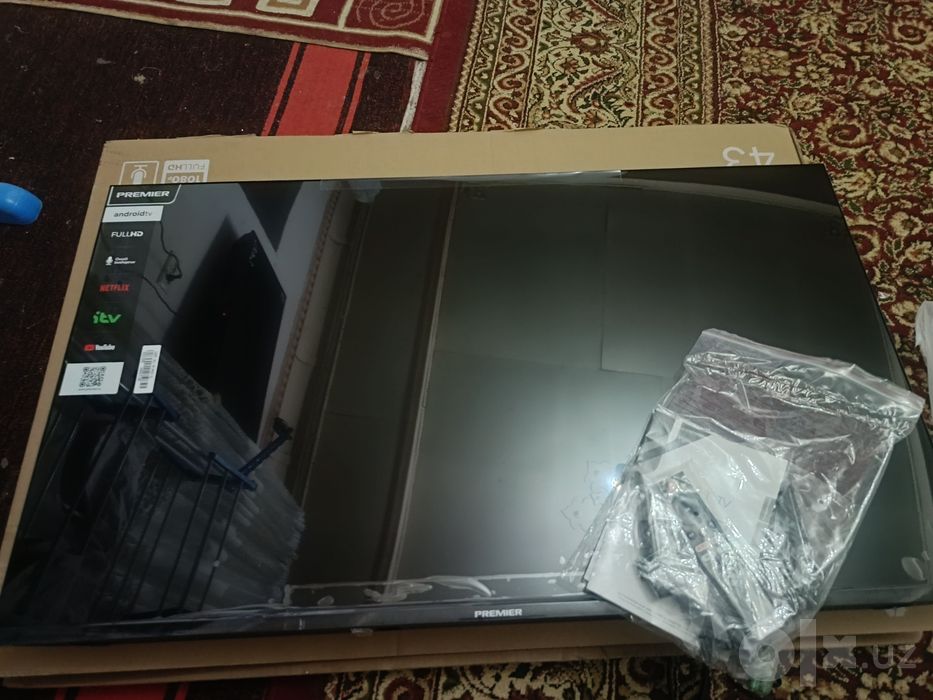Smart Televizor Premier 43