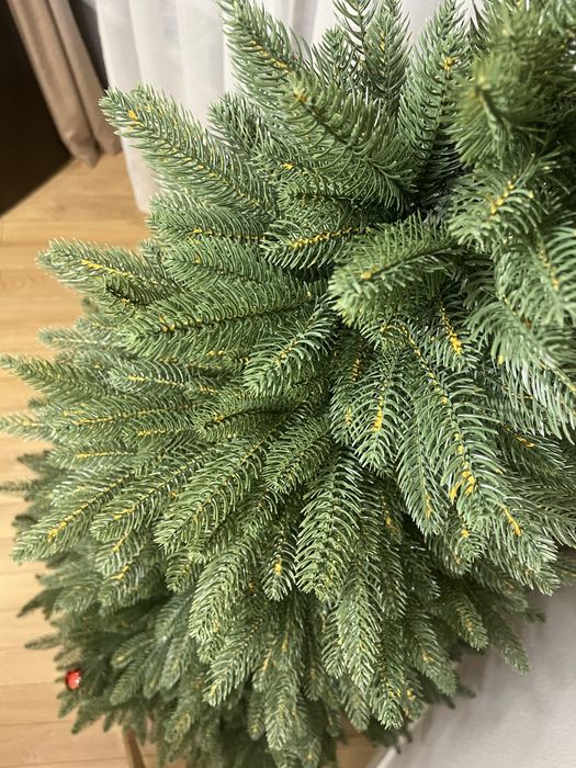 Продается елка..