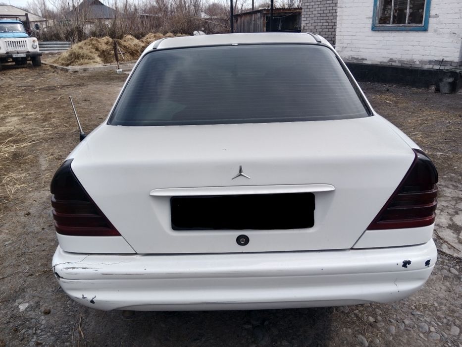 Мерседес c180 w202