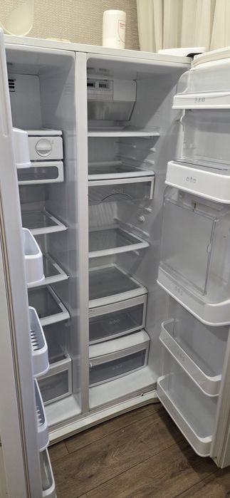 Продам холодильник LG