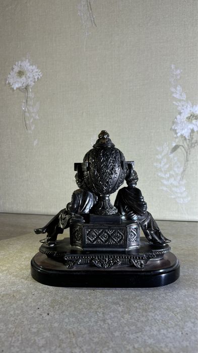 Продам настольные часы