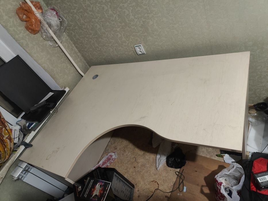 Продам стол 160х100