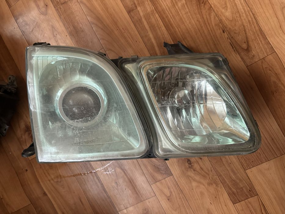 Фары от лексус 470