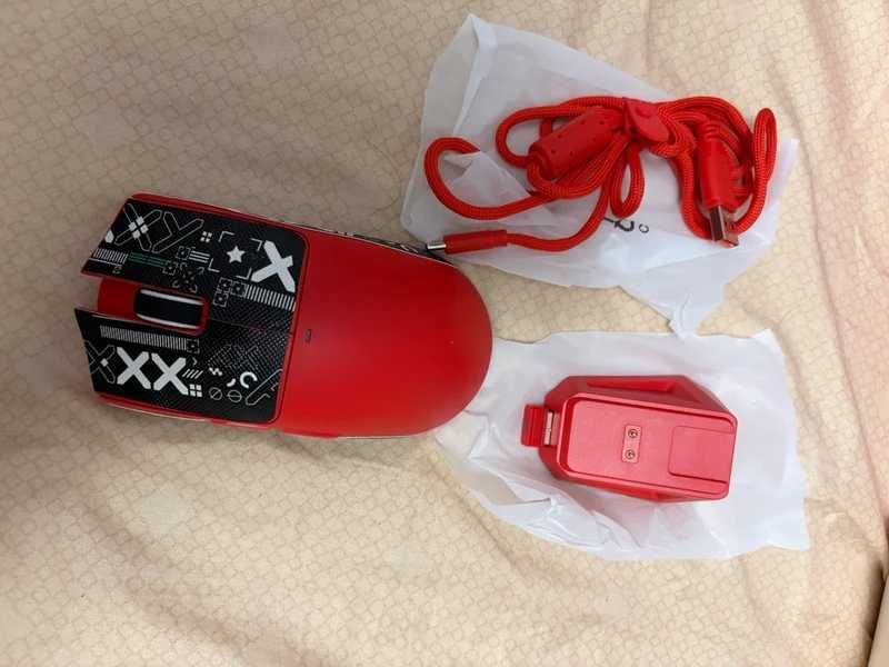 Mouse gaming Attack Shark X11 NOU / Wireless / Dock încărcare