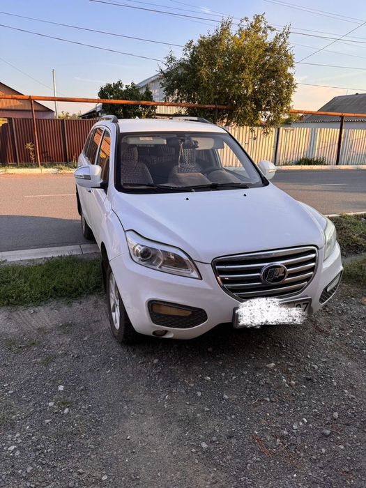 Продам машину Lifan X60