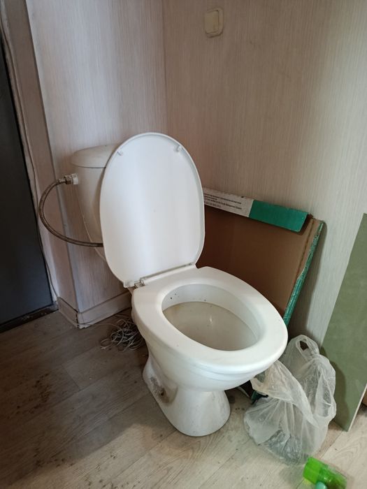 Ванна, Унитаз, Смеситель